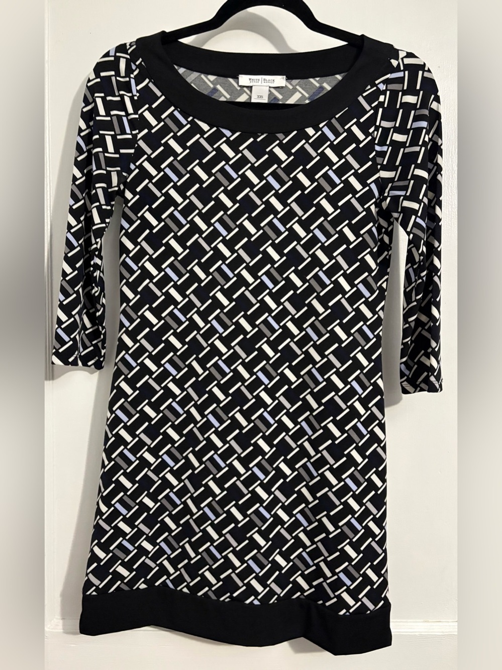 White House Black Market Black White Geometric Long-Sleeve Shift Dress